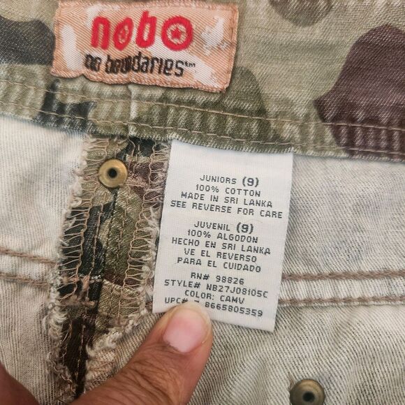 NWT No Boundaries Capri Pants Juniors Zipper Crop Camouflage 100% Cotton Size 9 - Picture 3 of 5